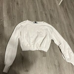 Forever 21 white cropped sweater Size Small